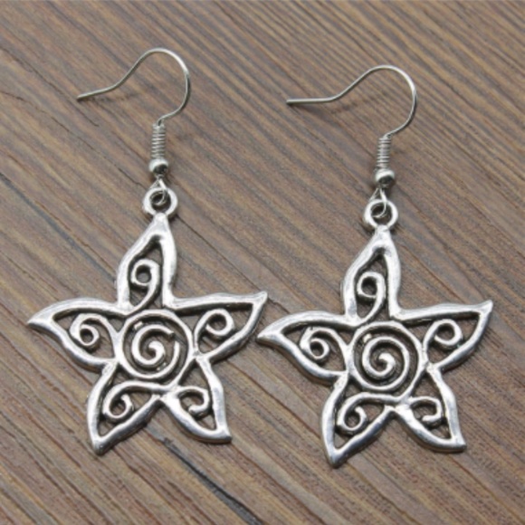 Hollow Flower Dangle Earrings - Picture 3 of 6